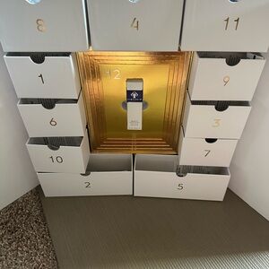 NEW - Elegant Circadia gift box with a radiant design.